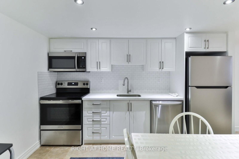 home for lease on Bsmt-2 Greenland Road