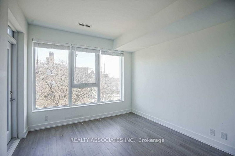 307 - 6 Parkwood Ave, Toronto, M4V 1V1 | Image 3