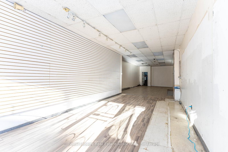 654 Bloor St W, Toronto, M6G 1K9 | Image 3