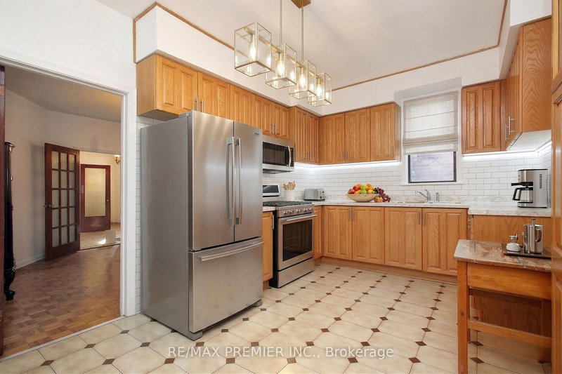 172 Lauder Ave, Toronto, M6E 3H4 | Image 3