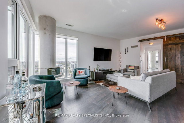 3013 - 150 East Liberty Street