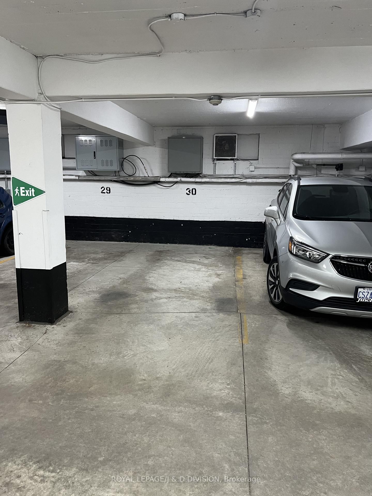 150 Farnham Avenue, Unit 432 - Photo 22