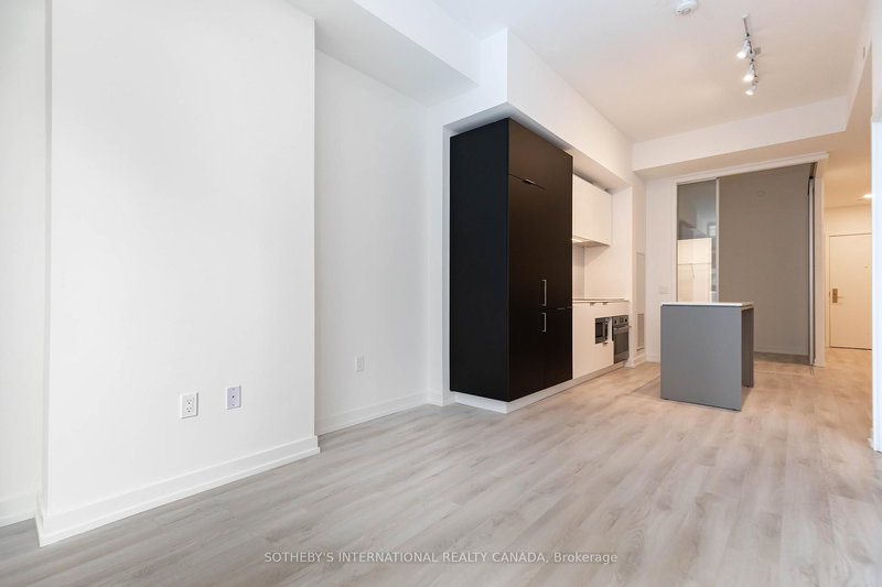 403 - 33 Helendale Ave, Toronto, M4R 0A4 | Image 3