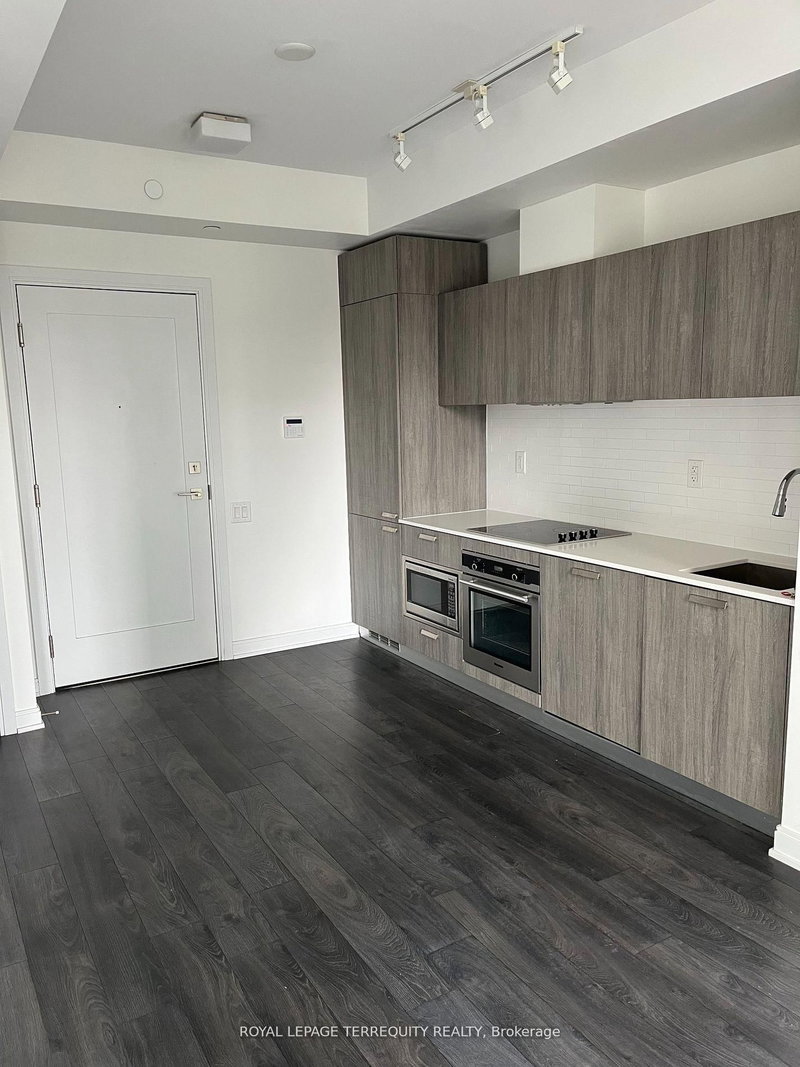 home for lease on 2104-50 Charles Street E