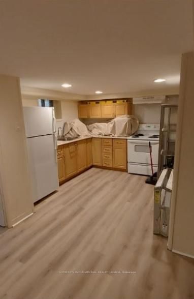 Lower - 48 Lawrence Avenue W