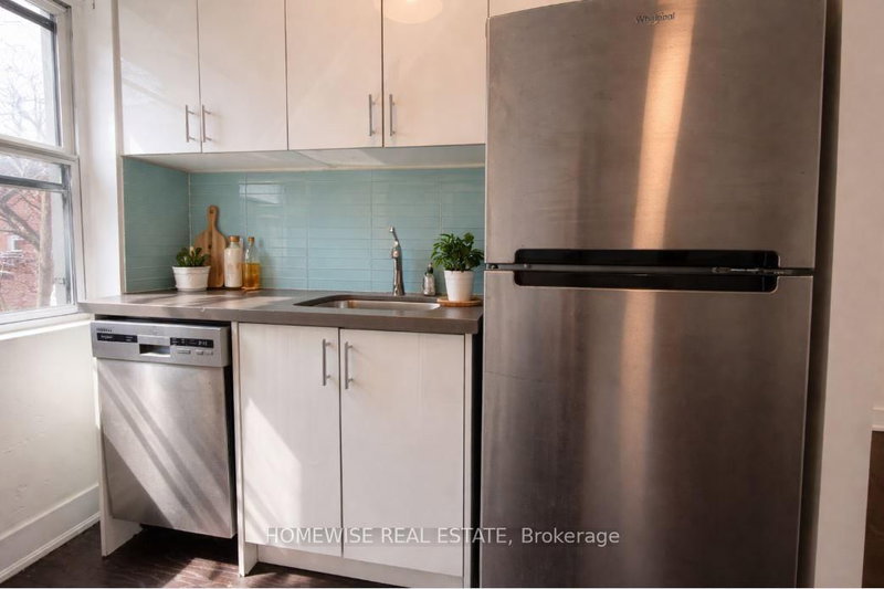 11 - 189 Vaughan Rd, Toronto, M6C 2M4 | Image 2