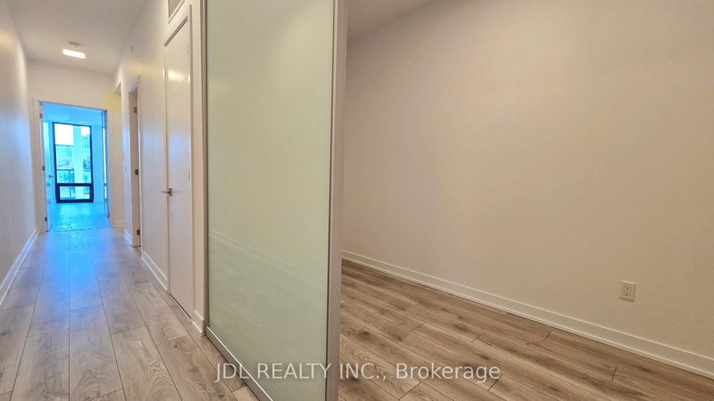 301 - 29 Green Trail Crt, Toronto, M2K 0J9 | Image 2