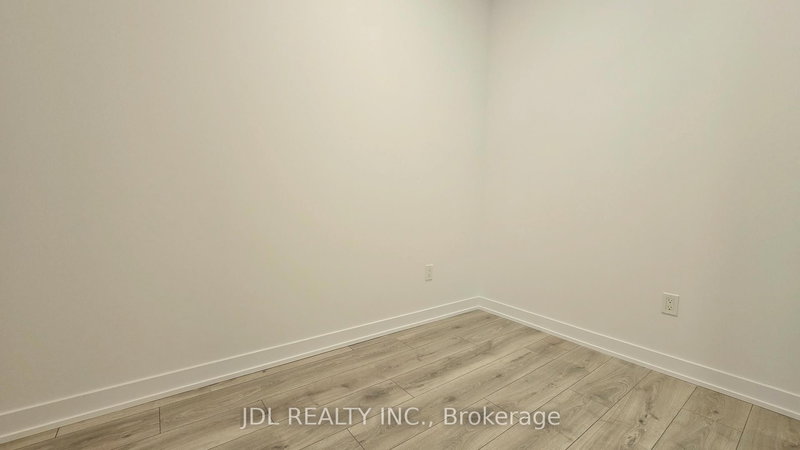 301 - 29 Green Trail Crt, Toronto, M2K 0J9 | Image 3