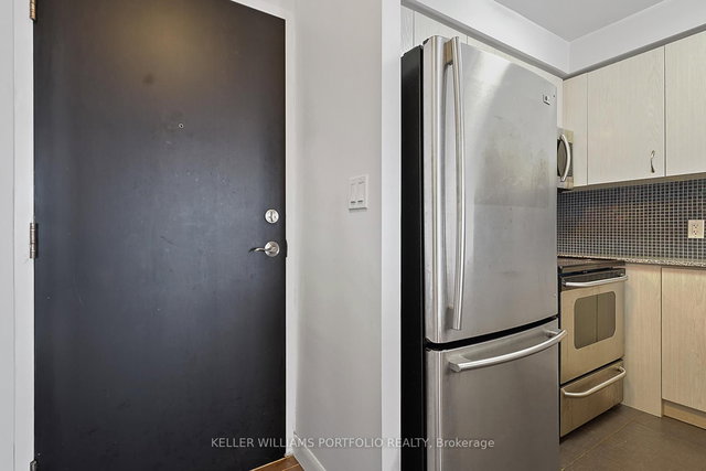 1005 - 5791 Yonge Street