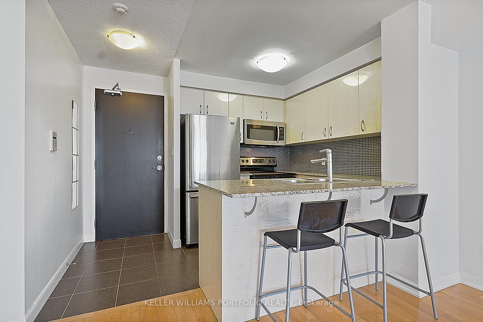 5791 Yonge Street, Unit 1005 - Photo 7