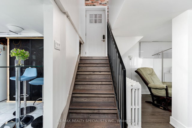 Lower - 290 Westmount Avenue