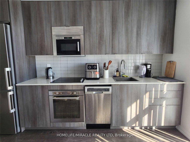 1406 - 101 Erskine Ave, Toronto, M4P 1Y5 | Image 3