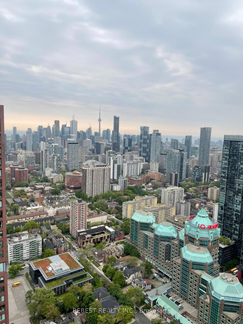 home for lease on 5202-395 Bloor Street E