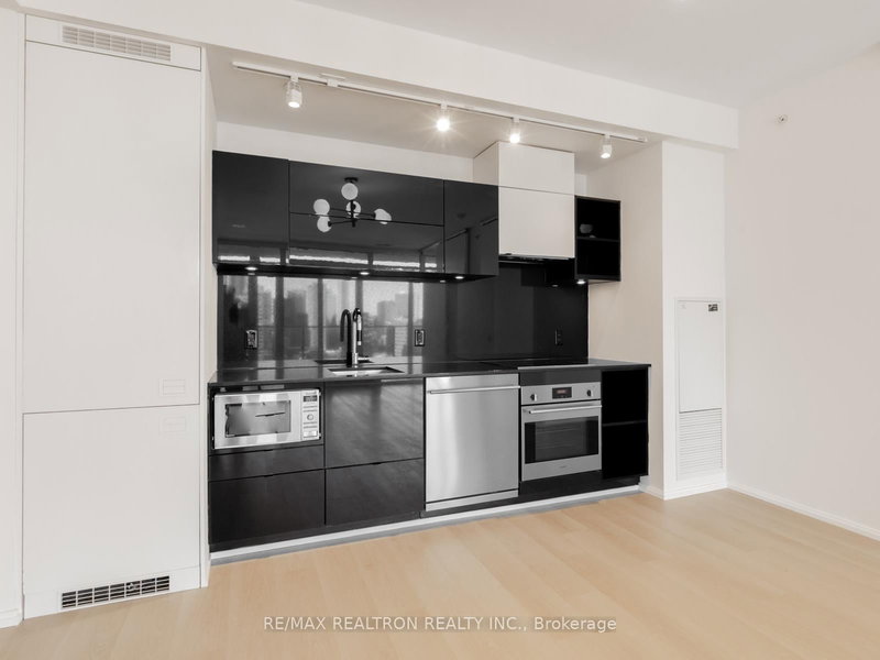 2308 - 125 Peter St, Toronto, M5V 0M2 | Image 3