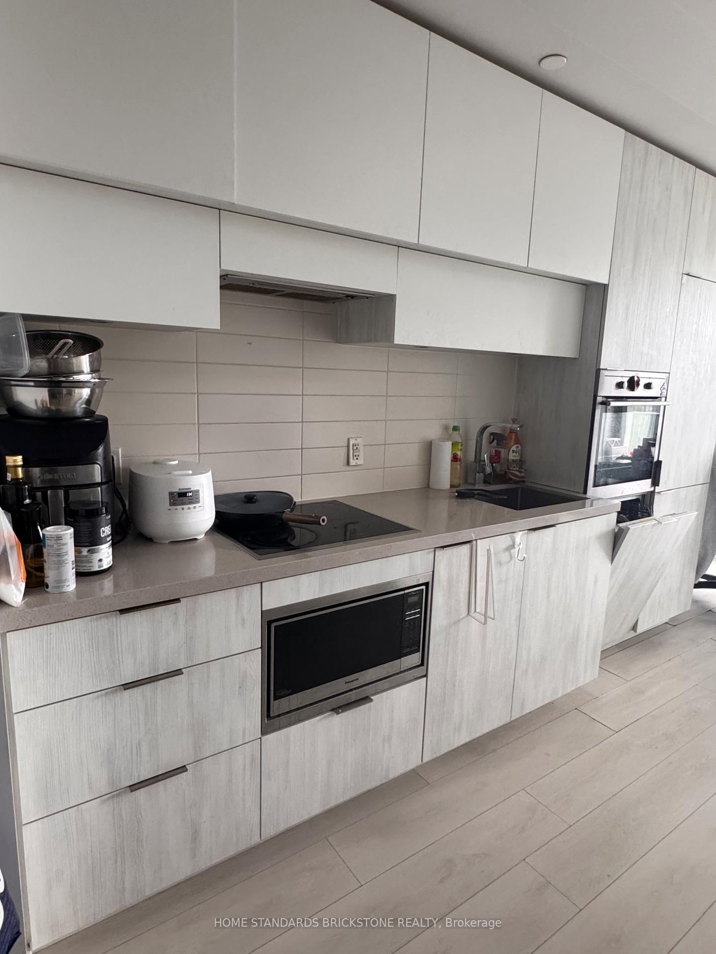 8 Eglinton Avenue E, Unit 1101