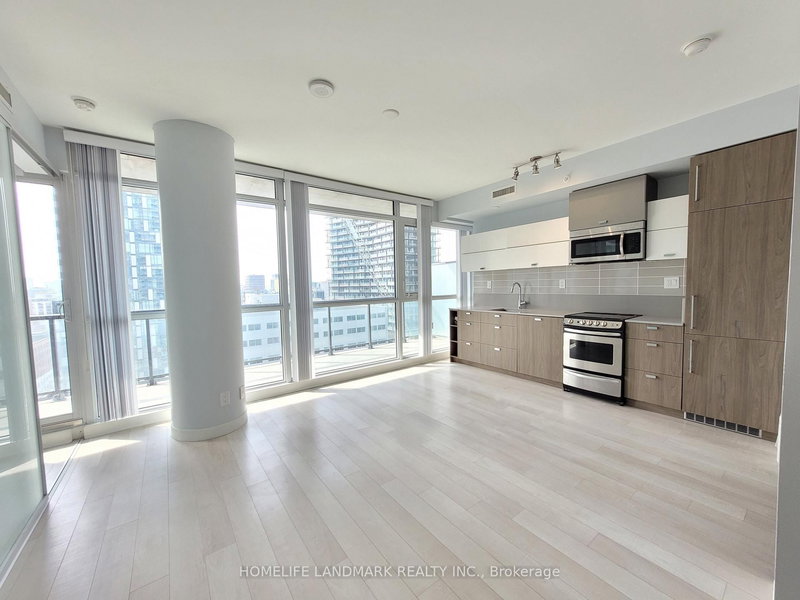 1301 - 290 Adelaide St W, Toronto, M5V 1P6 | Image 3