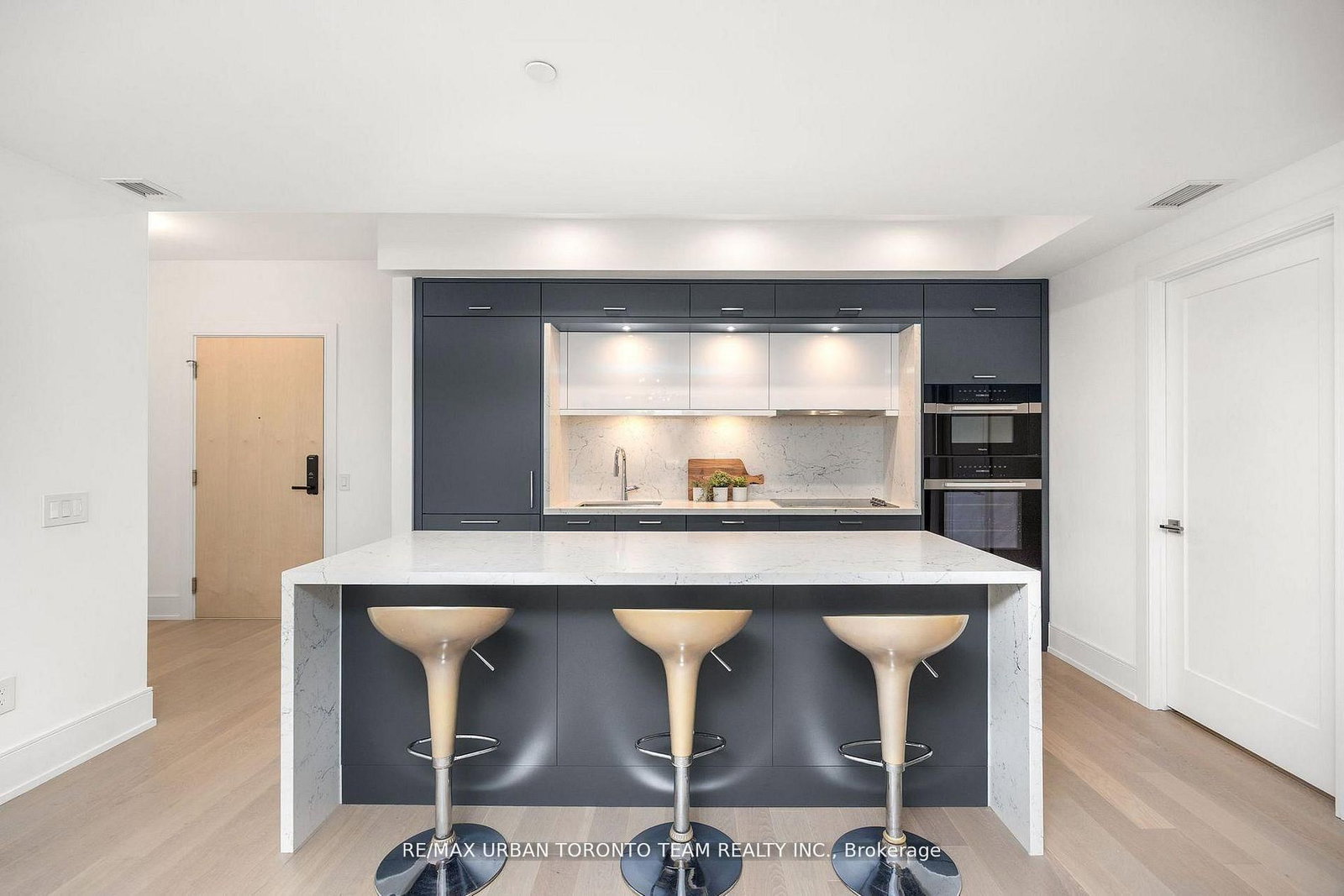 Condo for sale at 415-155 Merchants' Wharf, Toronto, Ontario, M5A 0Y4 - Waterfront Communities C8 - MLS: C12978032