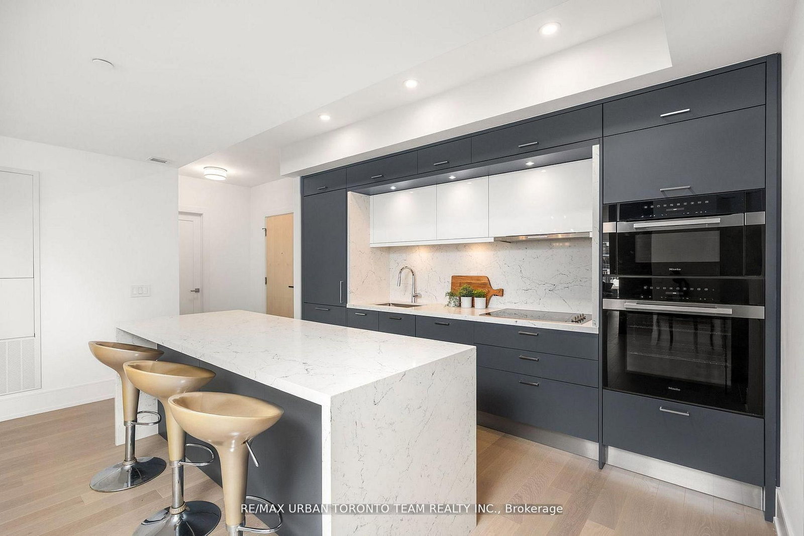 Condo for sale at 415-155 Merchants' Wharf, Toronto, Ontario, M5A 0Y4 - Waterfront Communities C8 - MLS: C12978032