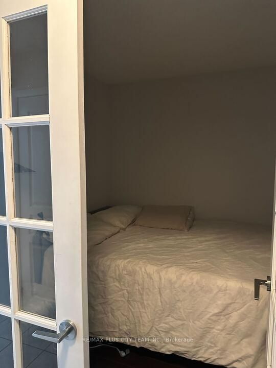 18 Yonge Street, Unit 1002 - Photo 11