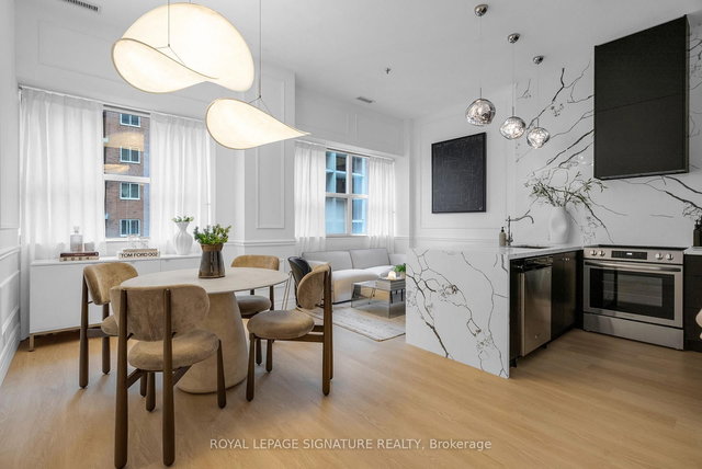 403 - 700 King Street