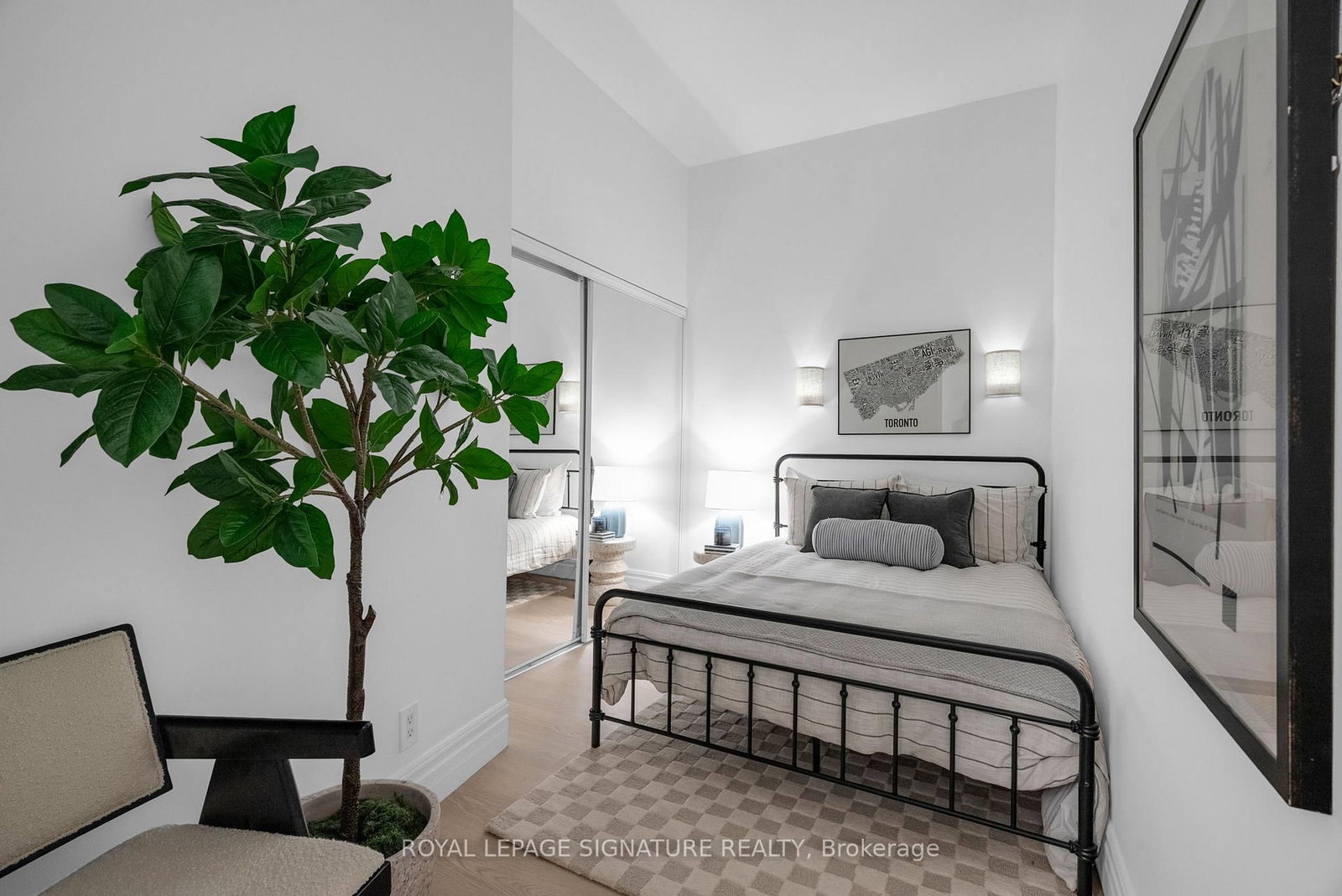 Condo for sale at 403-700 King Street, Toronto, Ontario, M5V 2Y6 - Niagara - MLS: C12978724