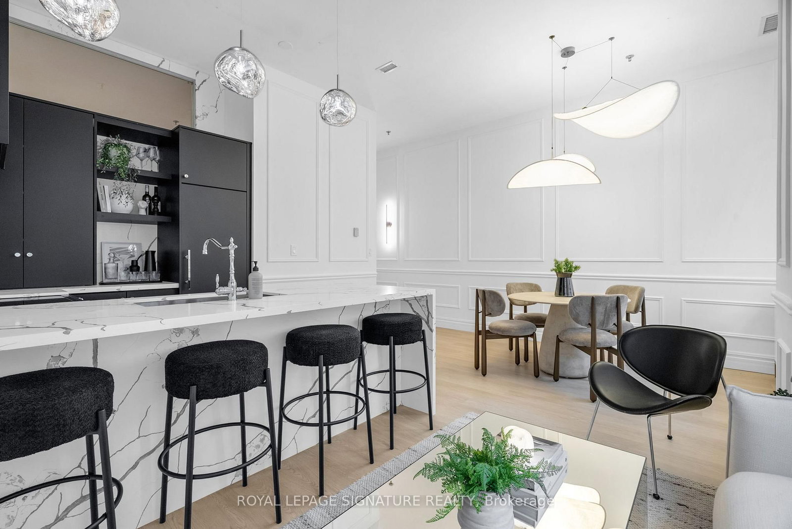 Condo for sale at 403-700 King Street, Toronto, Ontario, M5V 2Y6 - Niagara - MLS: C12978724