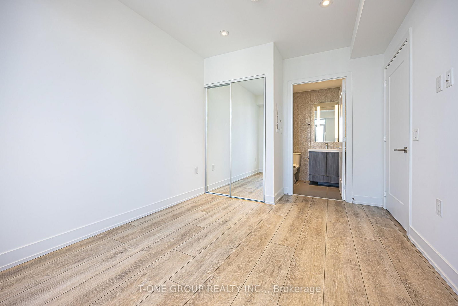 575 Bloor Street E, Unit 2810 - Photo 14