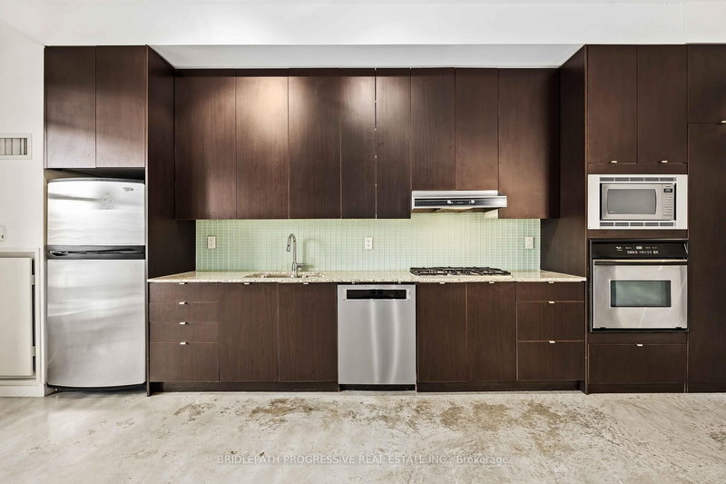 home for lease on 707-23 Brant Street