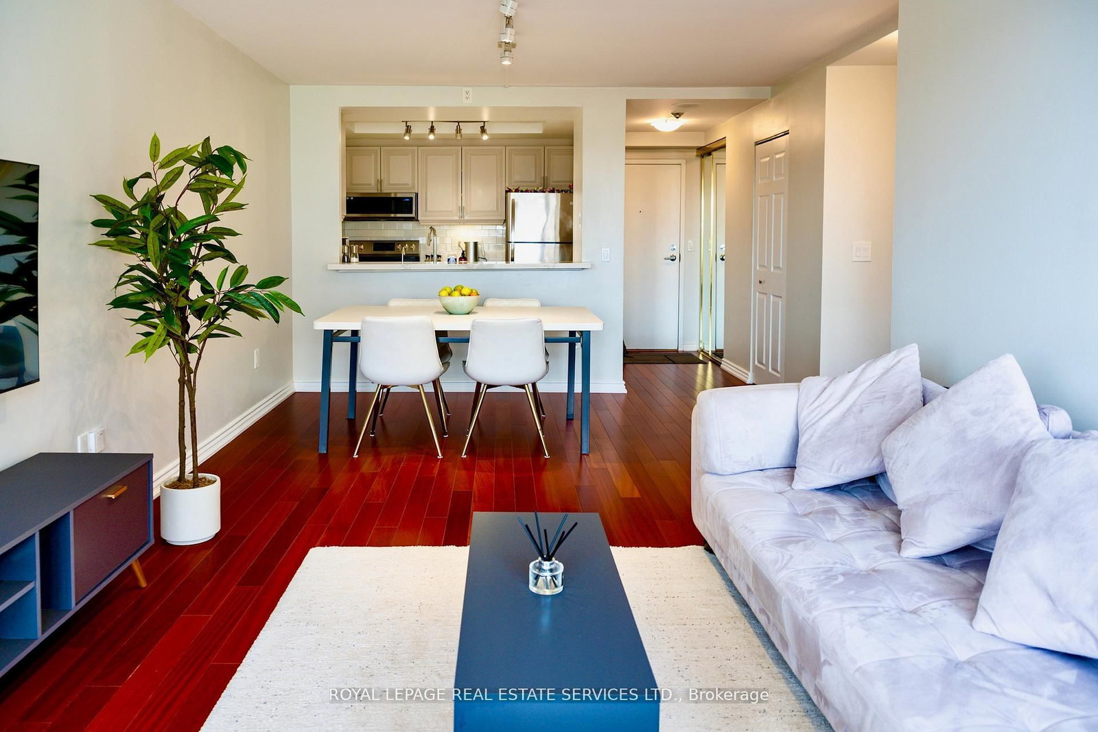 7 Concorde Place, Unit 212 - Photo 10