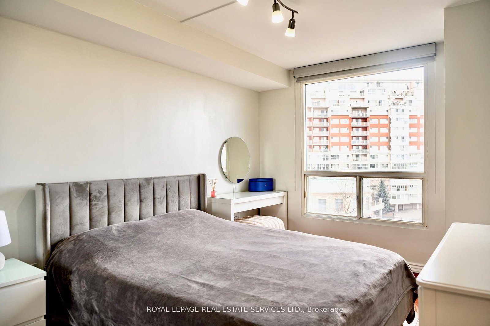 7 Concorde Place, Unit 212 - Photo 11