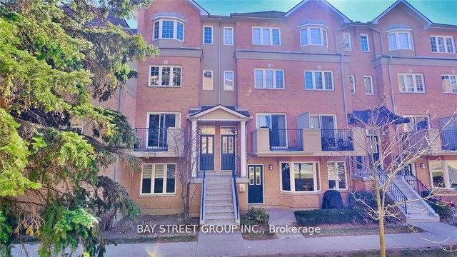 1217 - 28 Sommerset Way