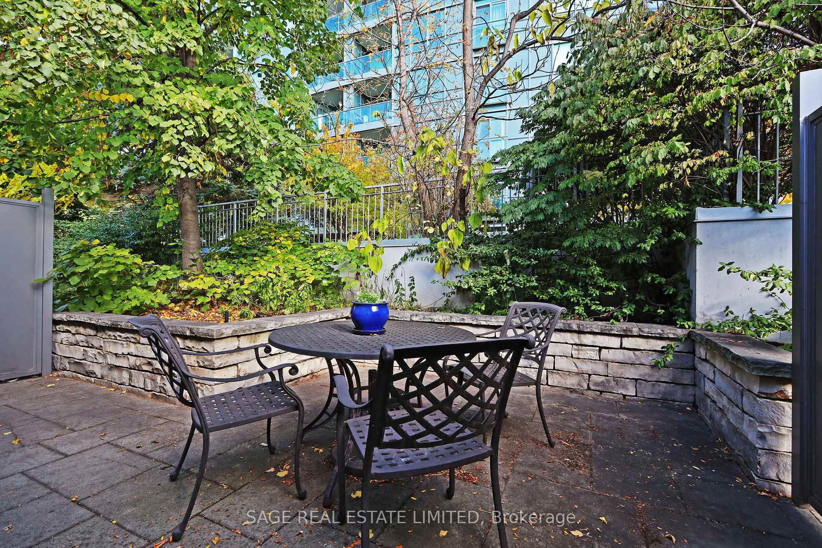 25 Greenview Avenue, Unit TH#31 - Photo 32