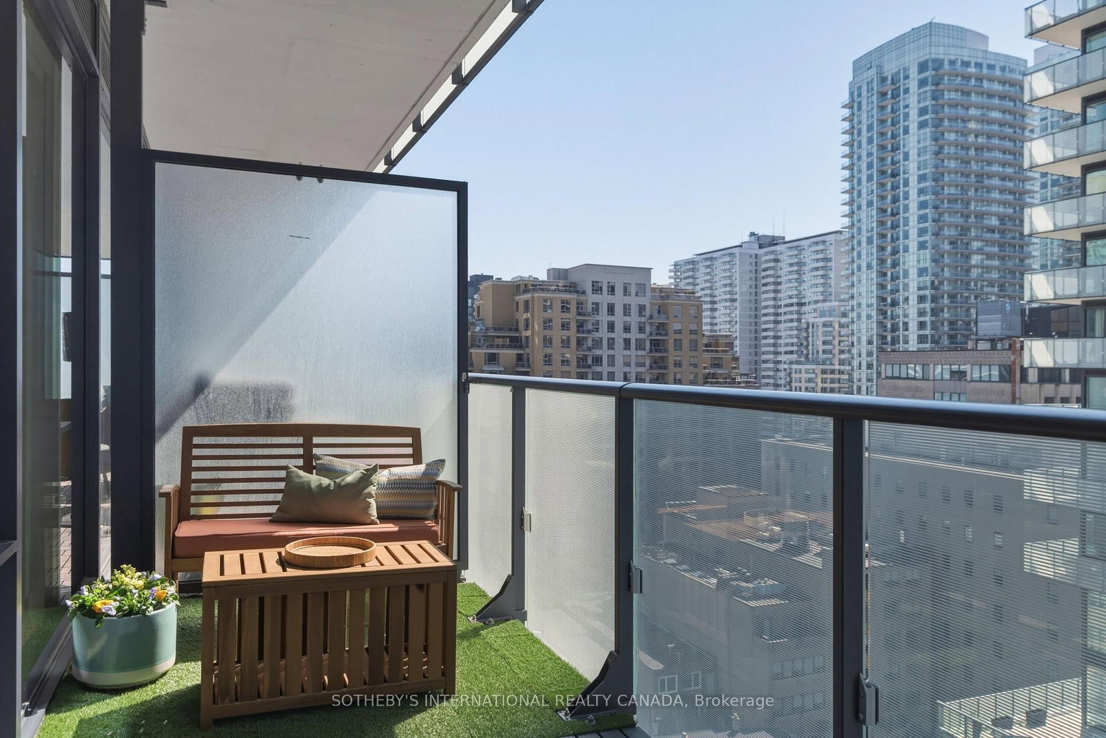 Condo for sale at 1101-185 Roehampton Avenue, Toronto, Ontario, M4C 0C6 - Mount Pleasant West - MLS: C12979262