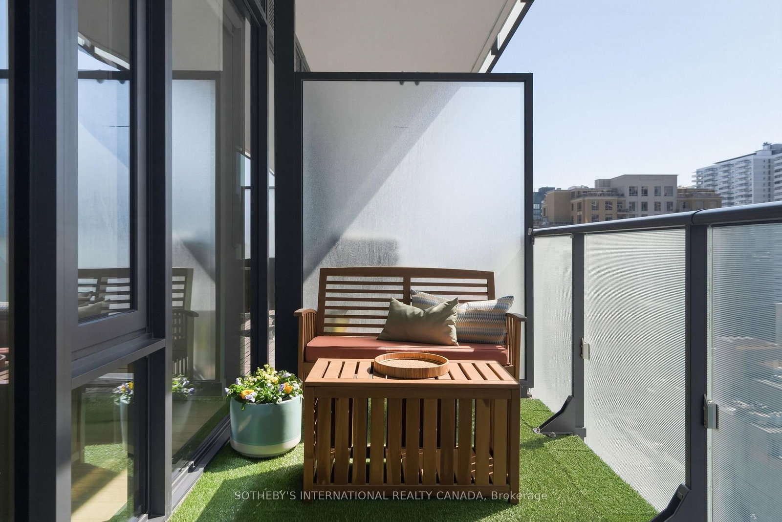 Condo for sale at 1101-185 Roehampton Avenue, Toronto, Ontario, M4C 0C6 - Mount Pleasant West - MLS: C12979262