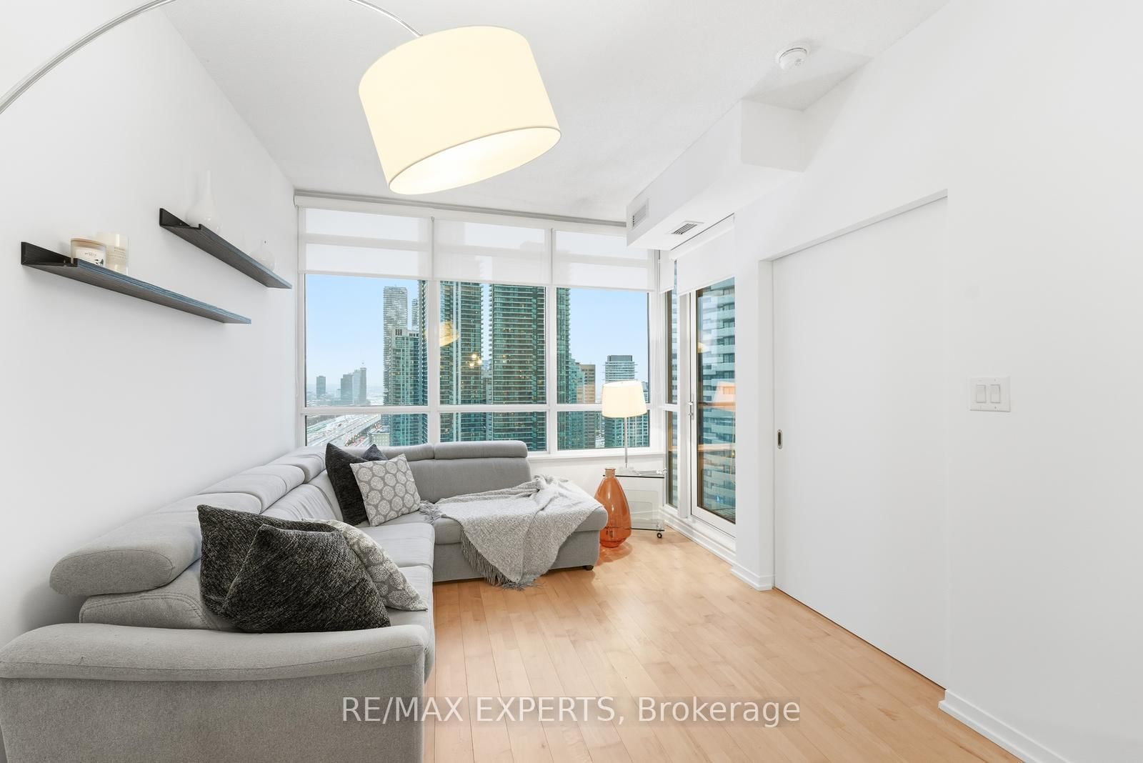 55 Bremner Boulevard, Unit 2405 - Photo 14
