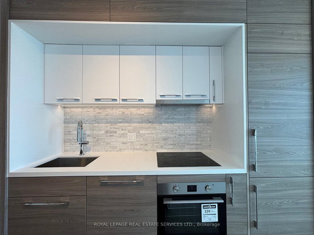 1609 - 29 Green Trail Court