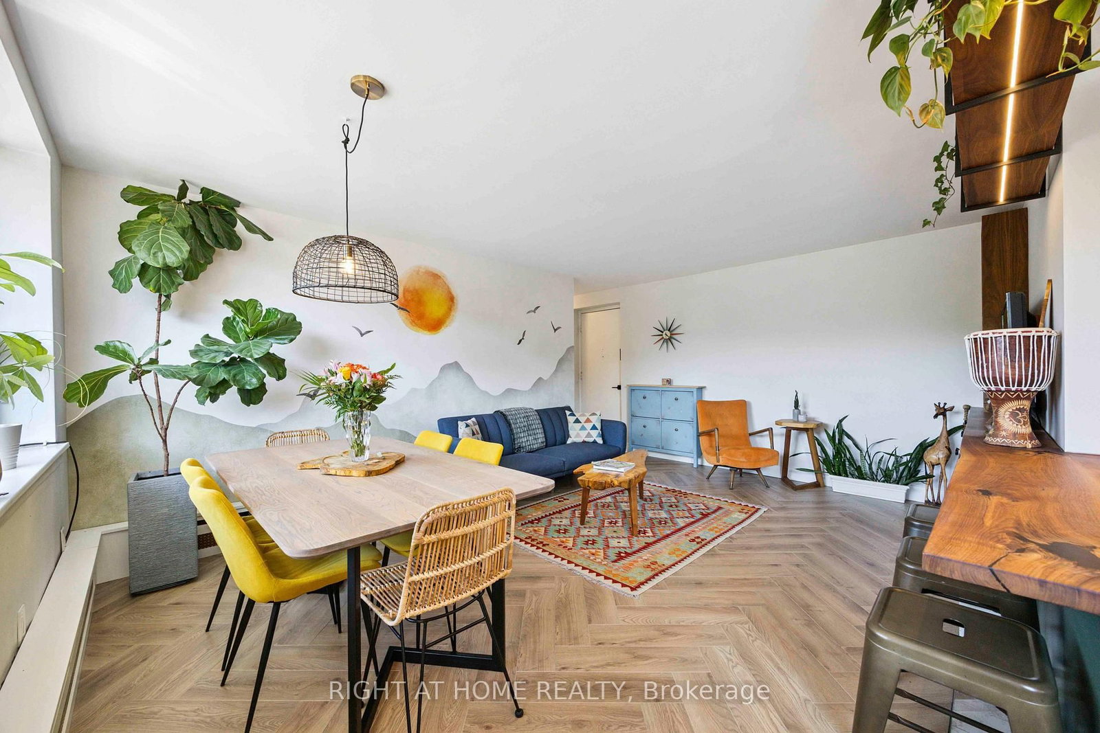 57 Neptune Drive, Unit 103 - Photo 4