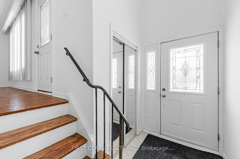 211 Shawnee Circ, Toronto, M2H 2Y3 | Image 3