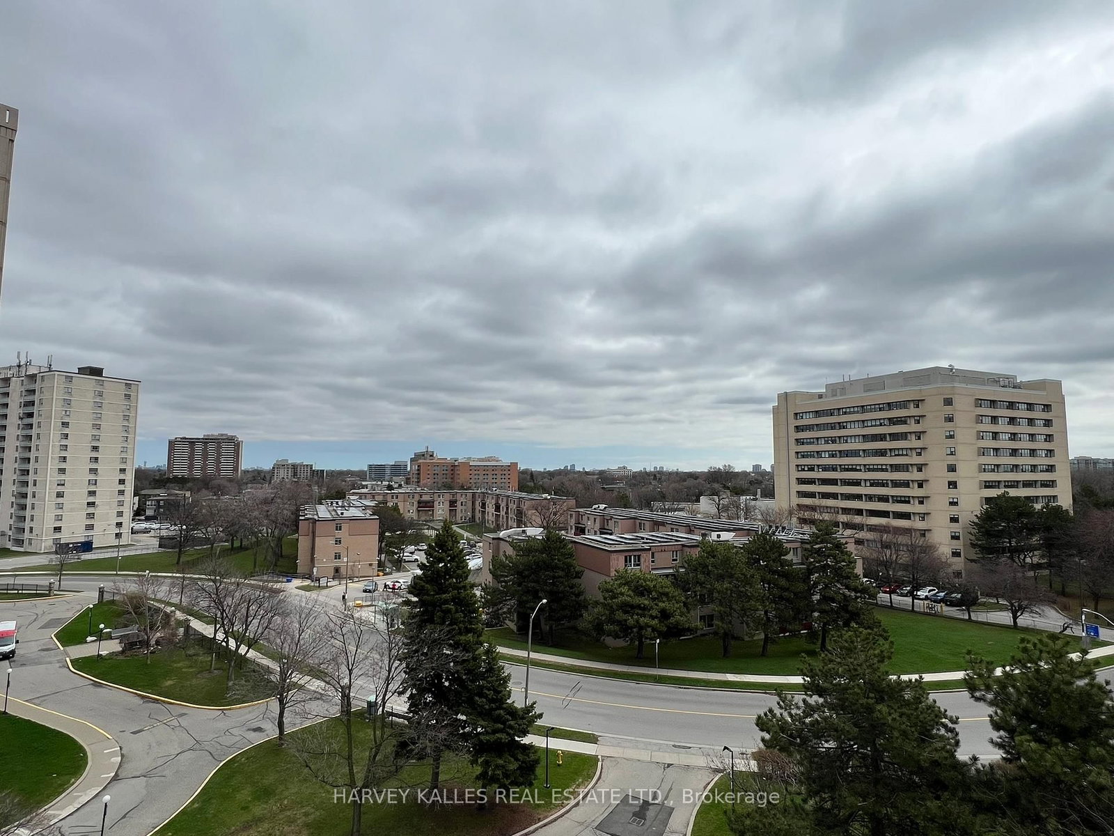 150 Neptune Drive, Unit 704 - Photo 20