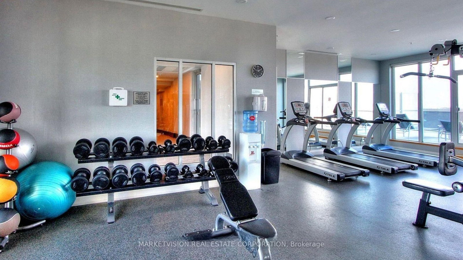 565 Wilson Avenue, Unit 806 - Photo 27