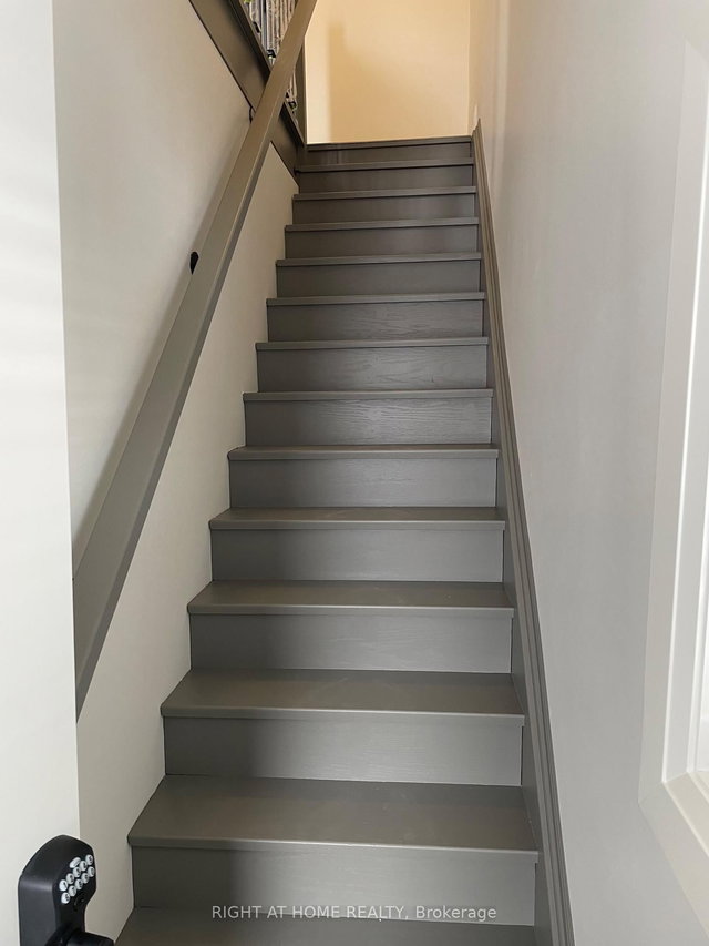 Upper - 380 Northcliffe Boulevard