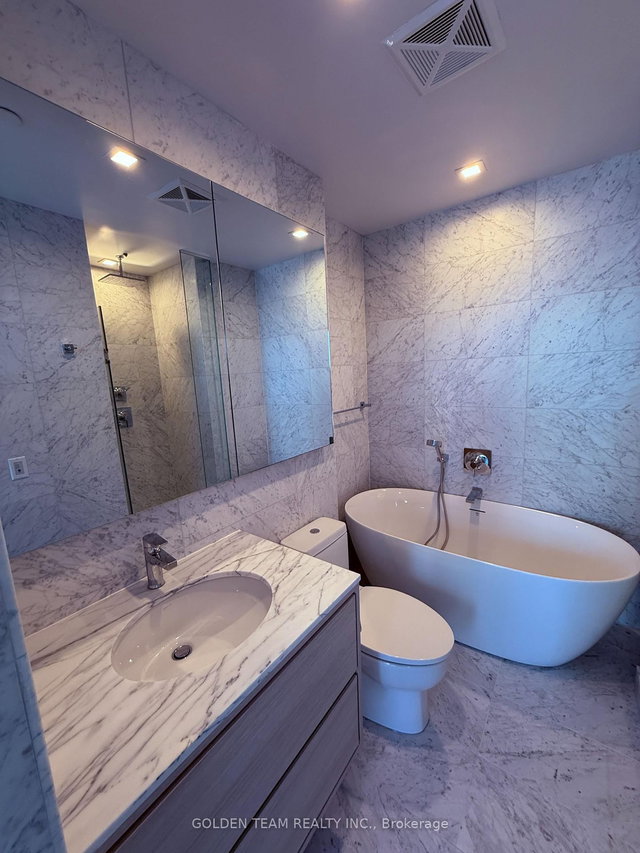 1709 - 29 Green Trail Court