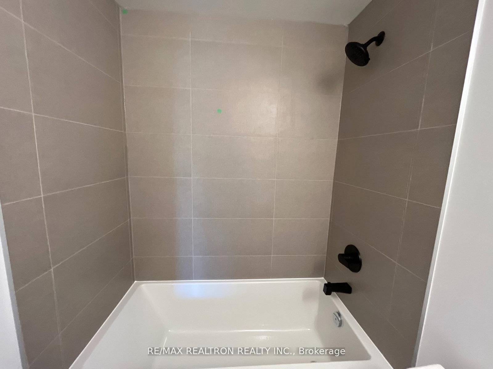 250 Lawrence Avenue W, Unit 401 - Photo 12