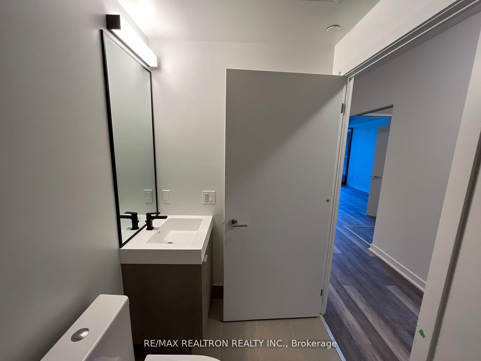 250 Lawrence Avenue W, Unit 401 - Photo 13