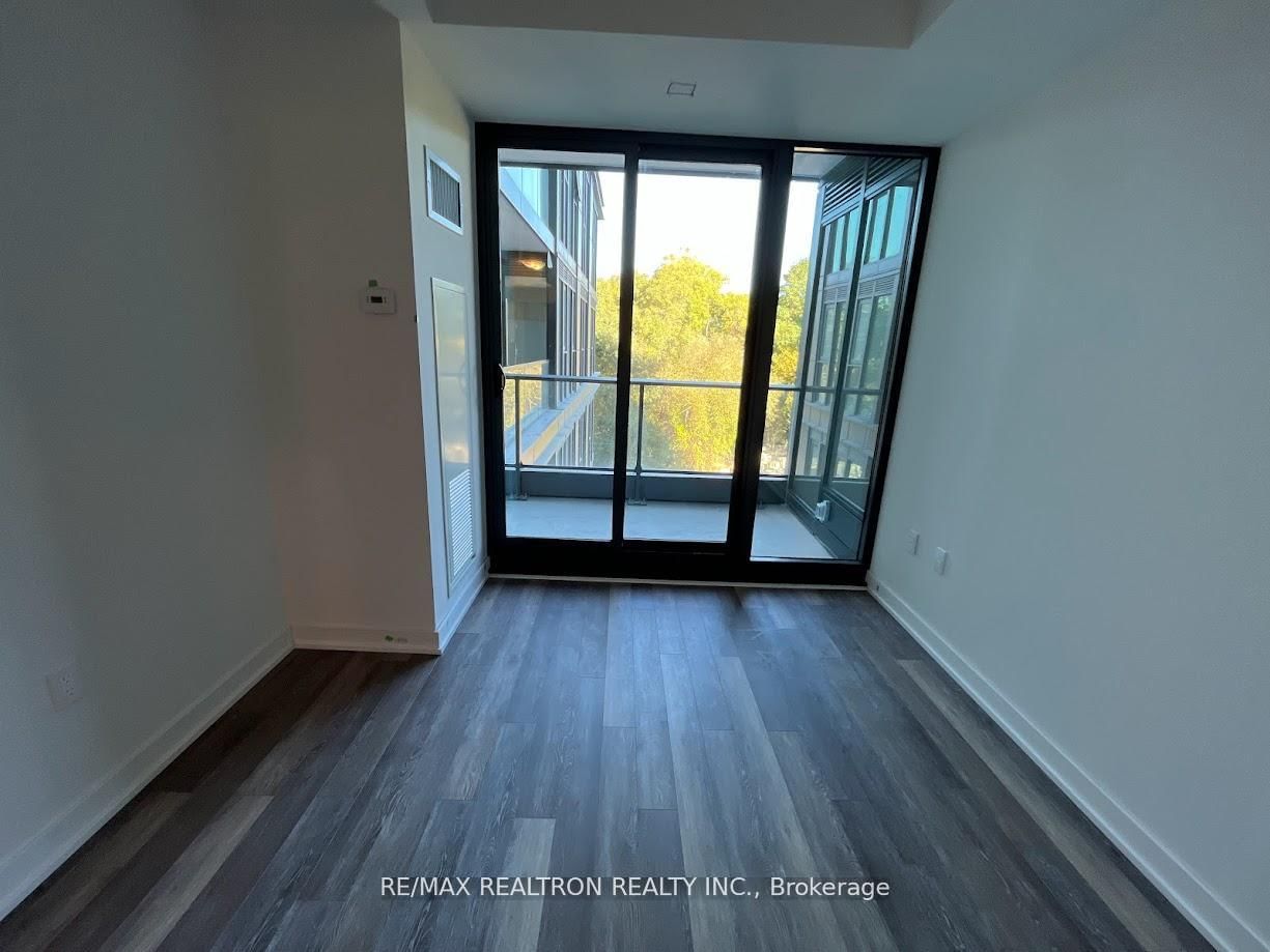 250 Lawrence Avenue W, Unit 401 - Photo 6