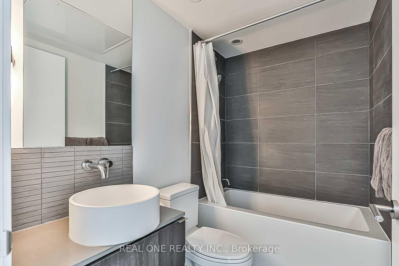 161 Roehampton Avenue, Unit 1104 - Photo 2