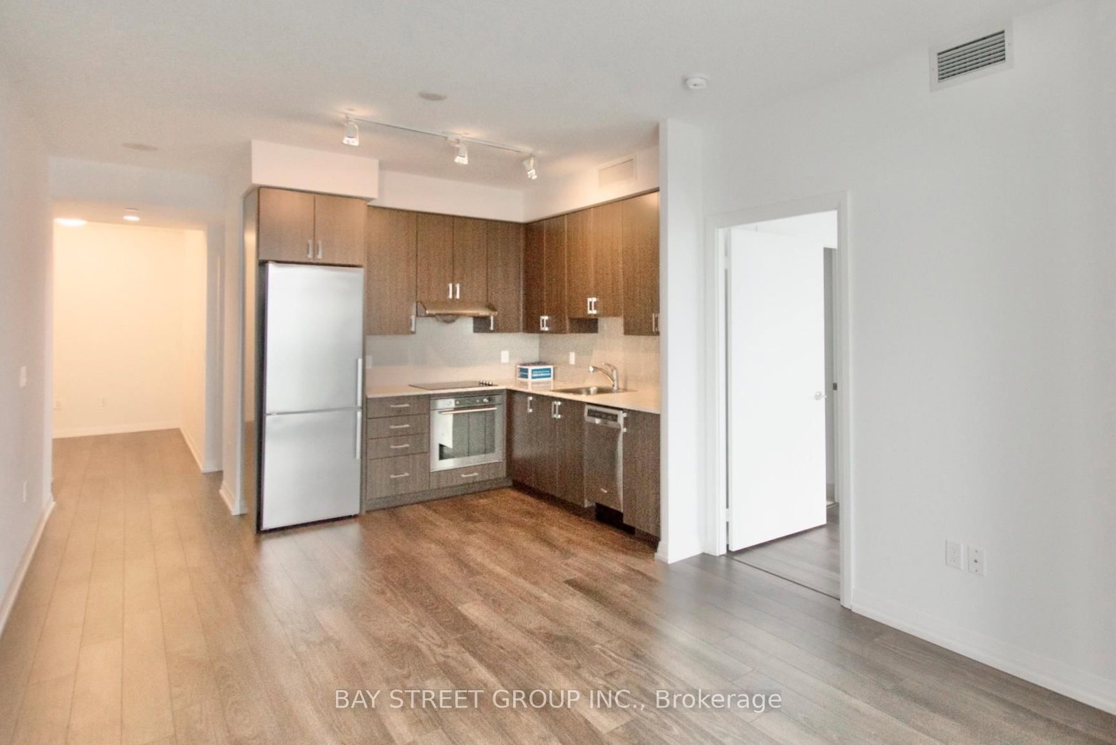 Condo for lease at 1705-55 Ann O'reilly Road, Toronto, Ontario, M2J 0E1 - Henry Farm - MLS: C12980502