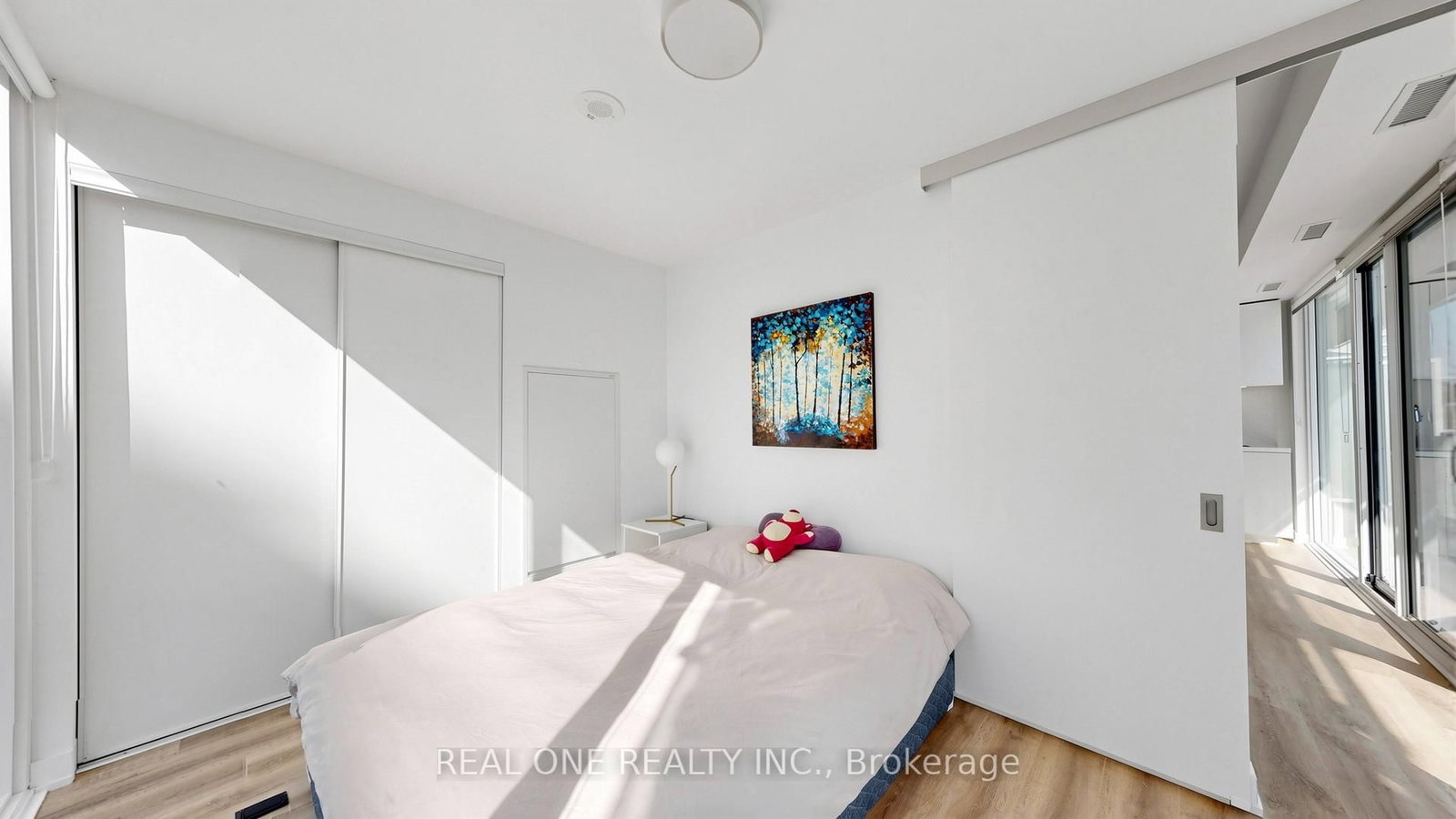 Condo for sale at 907-15 Queens Quay, Toronto, Ontario, M5E 0C5 - Waterfront Communities C8 - MLS: C12980570