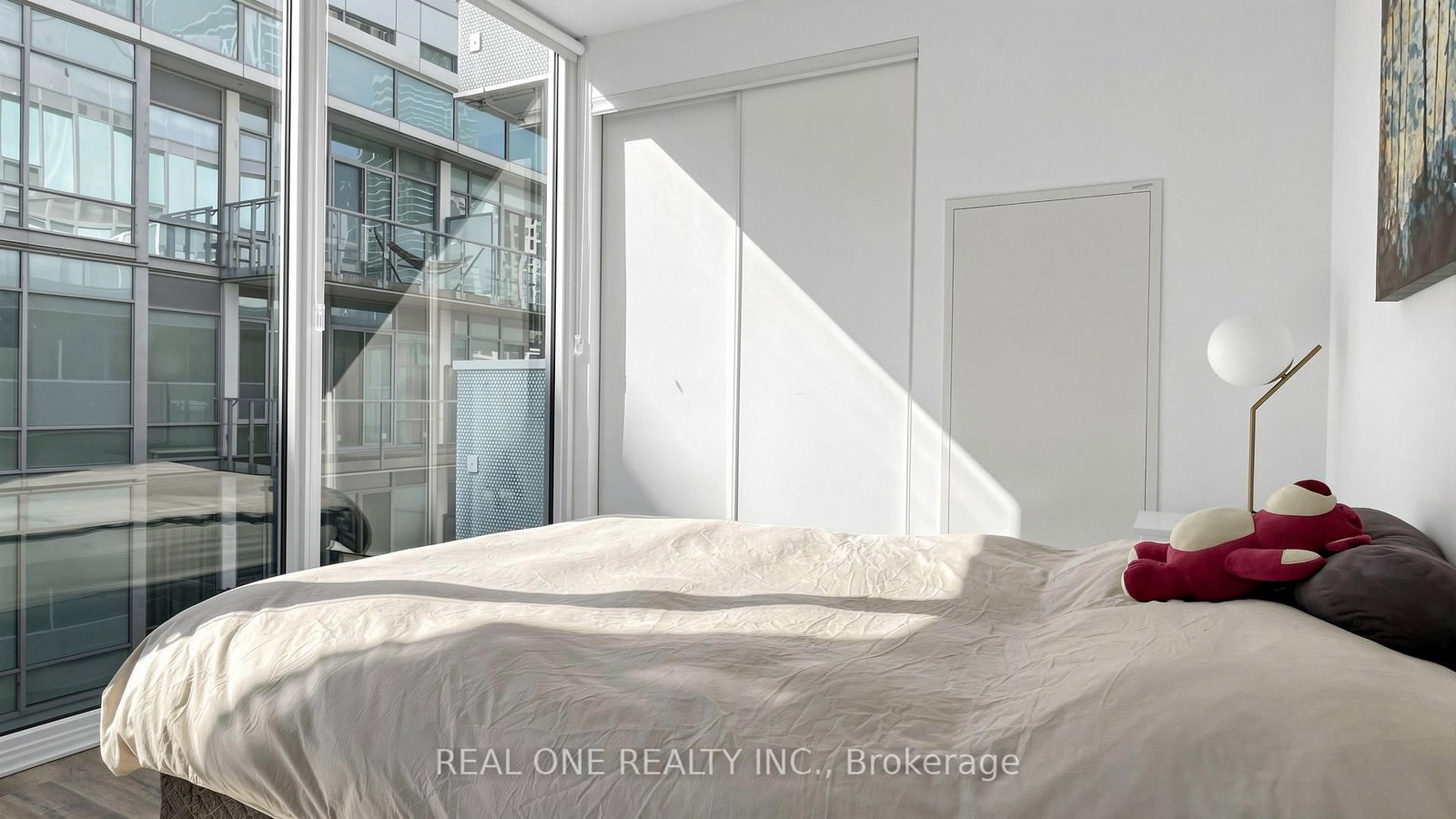 Condo for sale at 907-15 Queens Quay, Toronto, Ontario, M5E 0C5 - Waterfront Communities C8 - MLS: C12980570