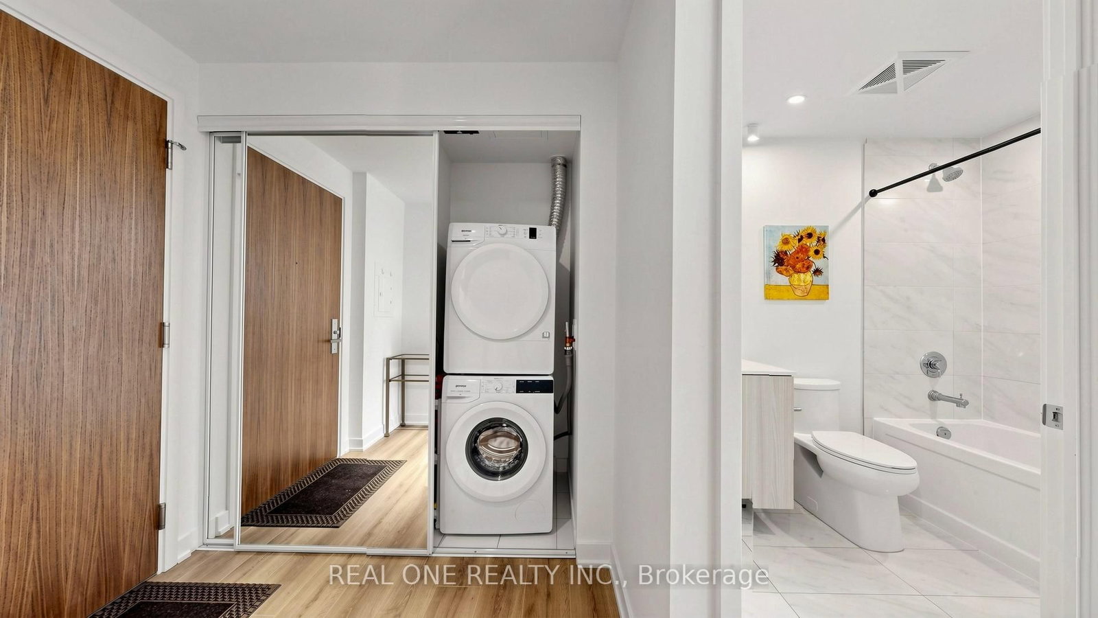 Condo for sale at 907-15 Queens Quay, Toronto, Ontario, M5E 0C5 - Waterfront Communities C8 - MLS: C12980570